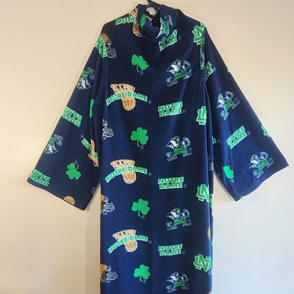 Snuggie Other - Notre Dame Fighting Irish Collegiate Snuggie Blanket w/ Sleeves  Adult OS